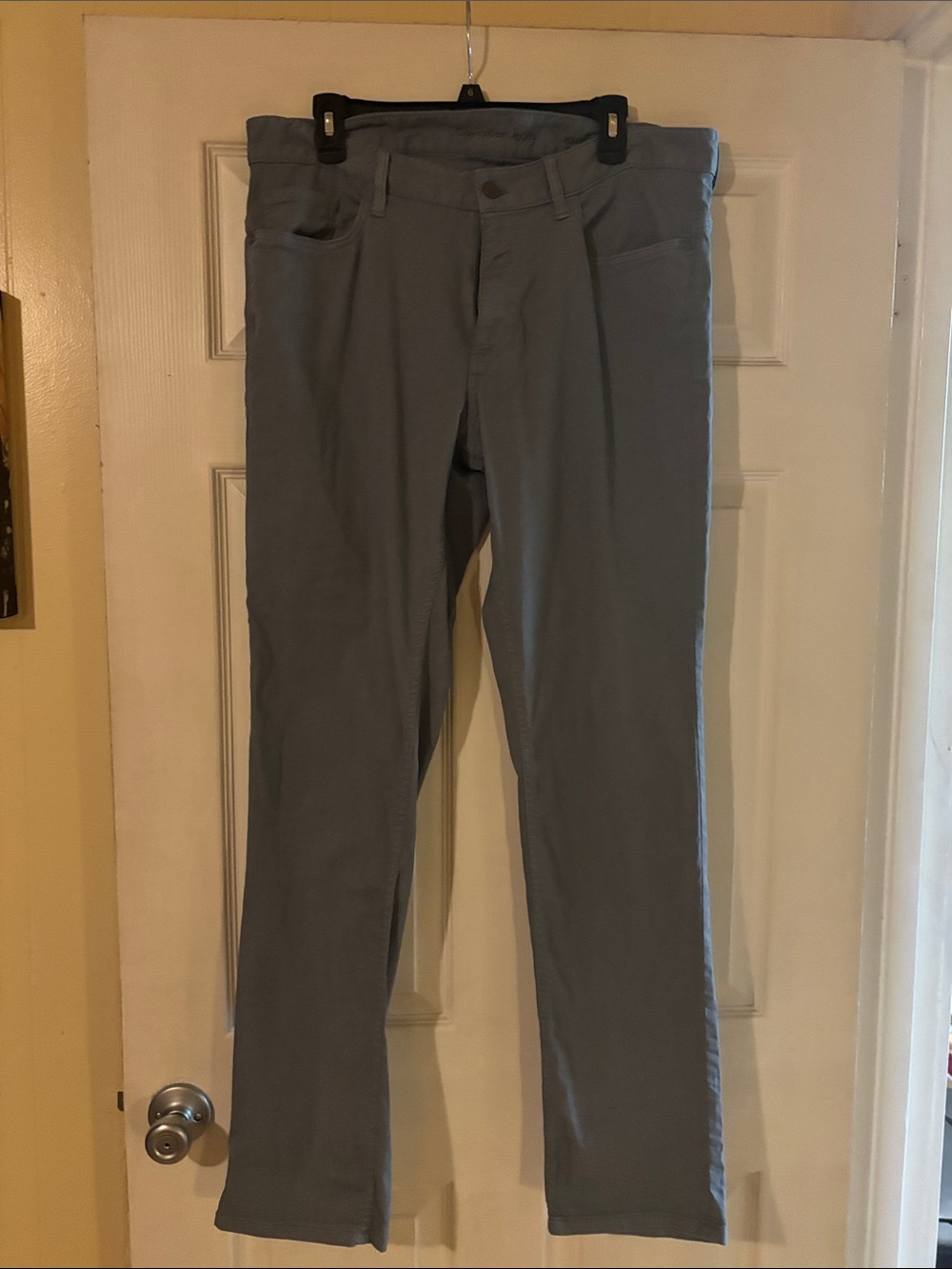 Calvin Klein Jeans Slim Straight Jeans in Slate Gray